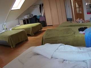voyeurcam-julmodels-bed-3