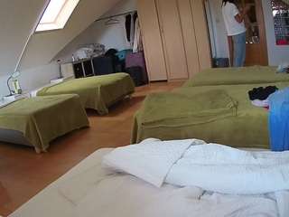 voyeurcam-julmodels-bed-3