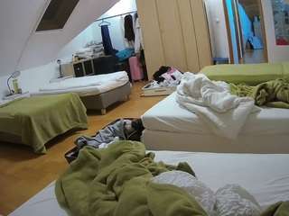 voyeurcam-julmodels-bed-3