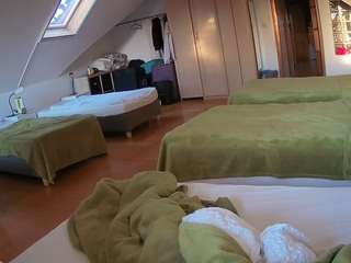 voyeurcam-julmodels-bed-3
