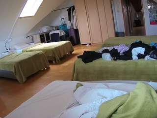 voyeurcam-julmodels-bed-3