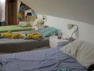 Julmodels Bedroom-D3's Live Sex Cam Show