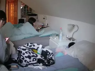 Julmodels Bedroom-D3's Live Sex Cam Show