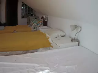 Julmodels Bedroom-D3's Live Sex Cam Show