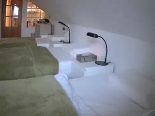 Julmodels Bedroom-D3's Live Sex Cam Show