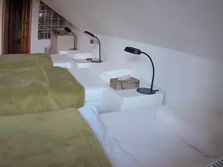 Julmodels Bedroom-D3's Live Sex Cam Show