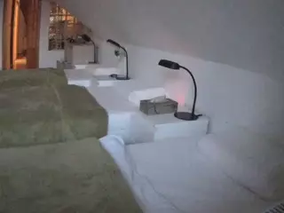 Julmodels Bedroom-D3's Live Sex Cam Show