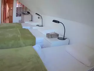 Julmodels Bedroom-D3's Live Sex Cam Show