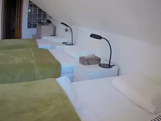 Julmodels Bedroom-D3's Live Sex Cam Show