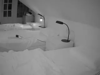 Julmodels Bedroom-D3's Live Sex Cam Show