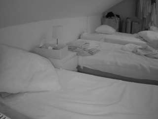voyeurcam-julmodels-bed-4 Near Nude Models camsoda