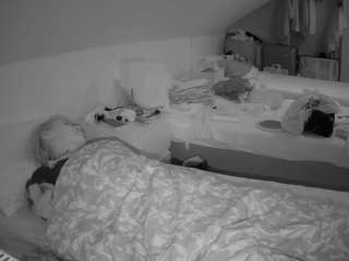 voyeurcam-julmodels-bed-4