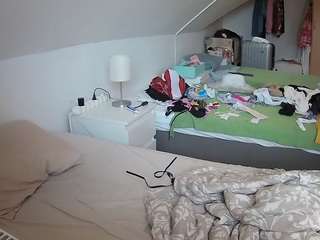 voyeurcam-julmodels-bed-4 Live Cam Models camsoda