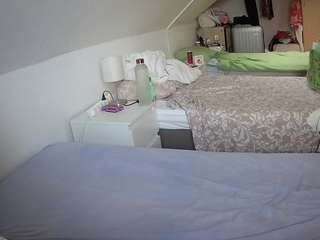 voyeurcam-julmodels-bed-4 Webcam Models camsoda