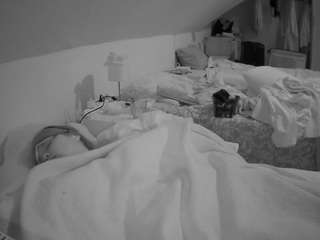 voyeurcam-julmodels-bed-4 Free Voyeur Cam camsoda