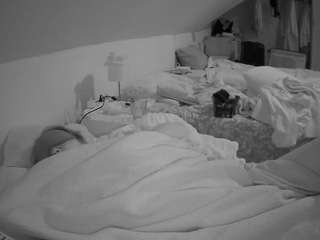 voyeurcam-julmodels-bed-4 Voyeur Nide camsoda