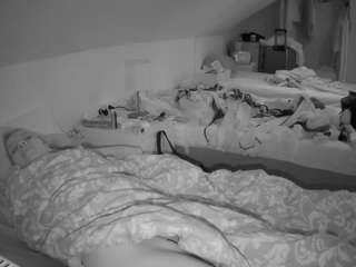 camsoda voyeurcam-julmodels-bed-4