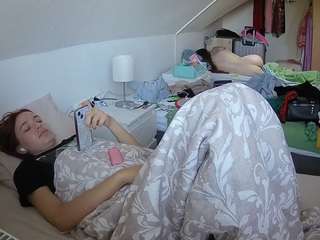 voyeurcam-julmodels-bed-4 Im Live Cam Models camsoda