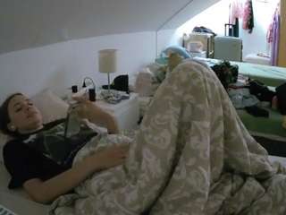 voyeurcam-julmodels-bed-4