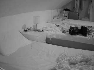 Teen18 camsoda voyeurcam-julmodels-bed-4