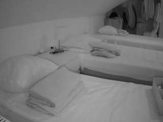 Aidenbrites camsoda voyeurcam-julmodels-bed-4