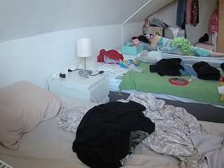 Live Voyeur Cam camsoda voyeurcam-julmodels-bed-4