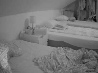 Joselinmay camsoda voyeurcam-julmodels-bed-4