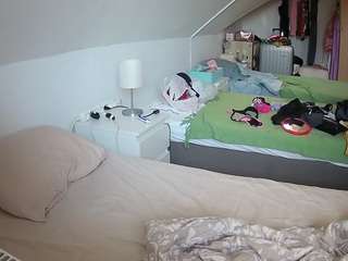 Asain Cam Model camsoda voyeurcam-julmodels-bed-4