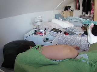 Cam Model camsoda voyeurcam-julmodels-bed-4