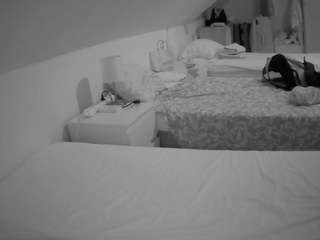 Tastemenow camsoda voyeurcam-julmodels-bed-4