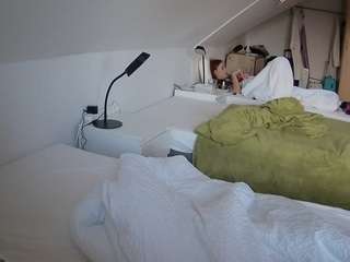 voyeurcam-julmodels-bed-4