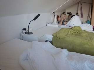 voyeurcam-julmodels-bed-4