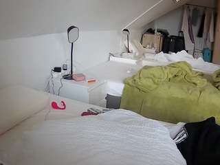 voyeurcam-julmodels-bed-4