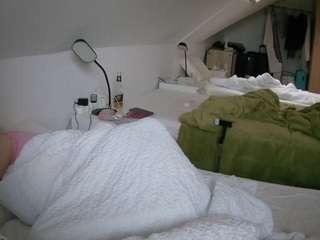 voyeurcam-julmodels-bed-4