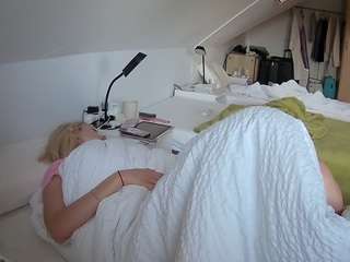 voyeurcam-julmodels-bed-4