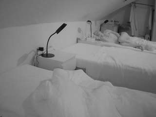 voyeurcam-julmodels-bed-4 Live Webcam on CamSoda