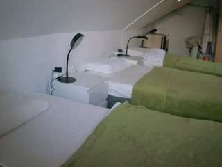 voyeurcam-julmodels-bed-4