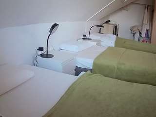 voyeurcam-julmodels-bed-4