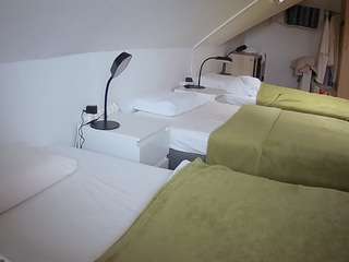 voyeurcam-julmodels-bed-4 - Cam en Direct