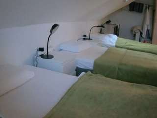 voyeurcam-julmodels-bed-4 Webcam Model Profile