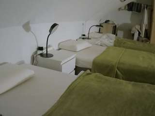 voyeurcam-julmodels-bed-4