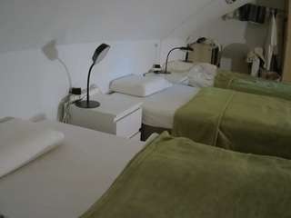 voyeurcam-julmodels-bed-4