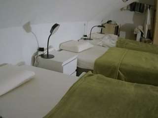 voyeurcam-julmodels-bed-4 Webcam Model Profile