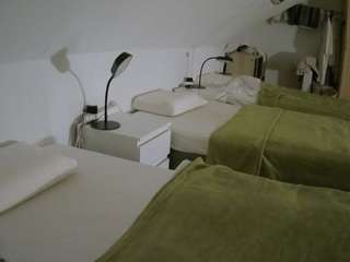 voyeurcam-julmodels-bed-4 Webcam Model Profile