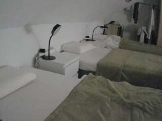 voyeurcam-julmodels-bed-4 Live Webcam on CamSoda