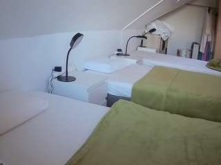 voyeurcam-julmodels-bed-4 Webcam Model Profile