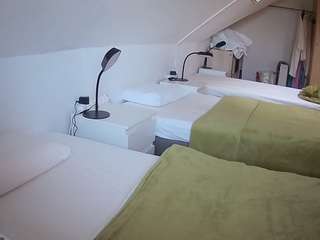 voyeurcam-julmodels-bed-4 - Live Cam
