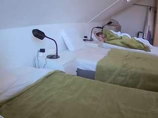 voyeurcam-julmodels-... webcam