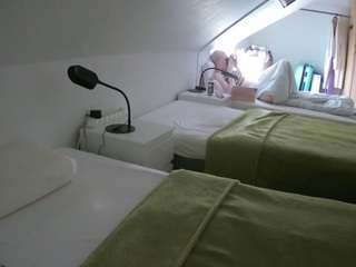  voyeurcam-julmodels-bed-4 chat room