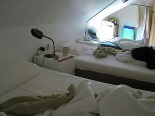 voyeurcam-julmodels-bed-4